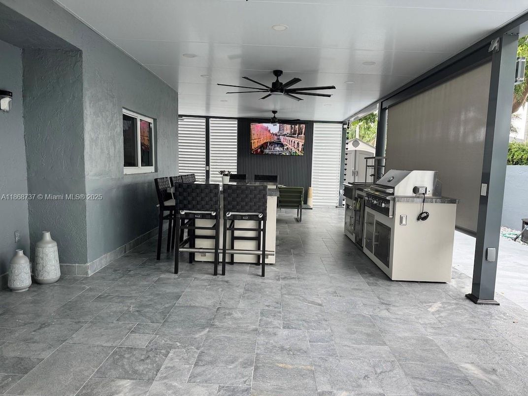 Exterior, Outdoor Kitchen, Recessed Lighting