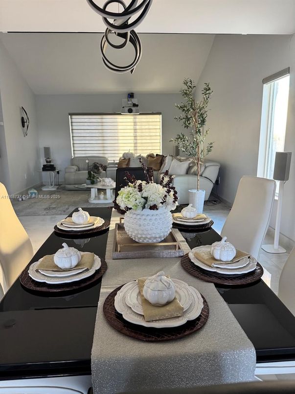 Dining room, Interior