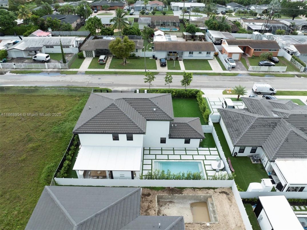 Exterior, Drone