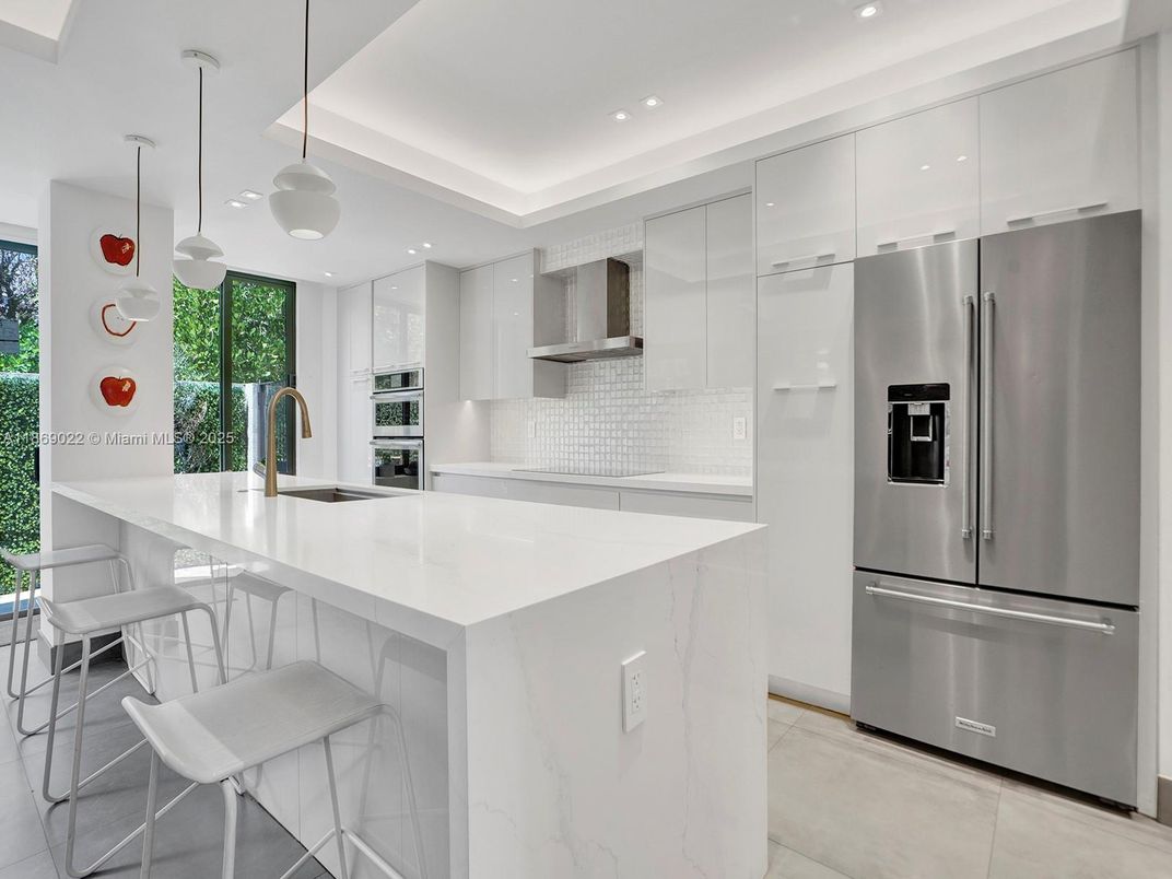 Interior, Kitchen, Pendant Lights, Recessed Lighting, Stainless Steel Appliances