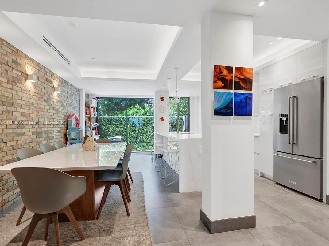 Dining room, Interior, Kitchen, Pendant Lights, Recessed Lighting, Stainless Steel Appliances, Stone Walls