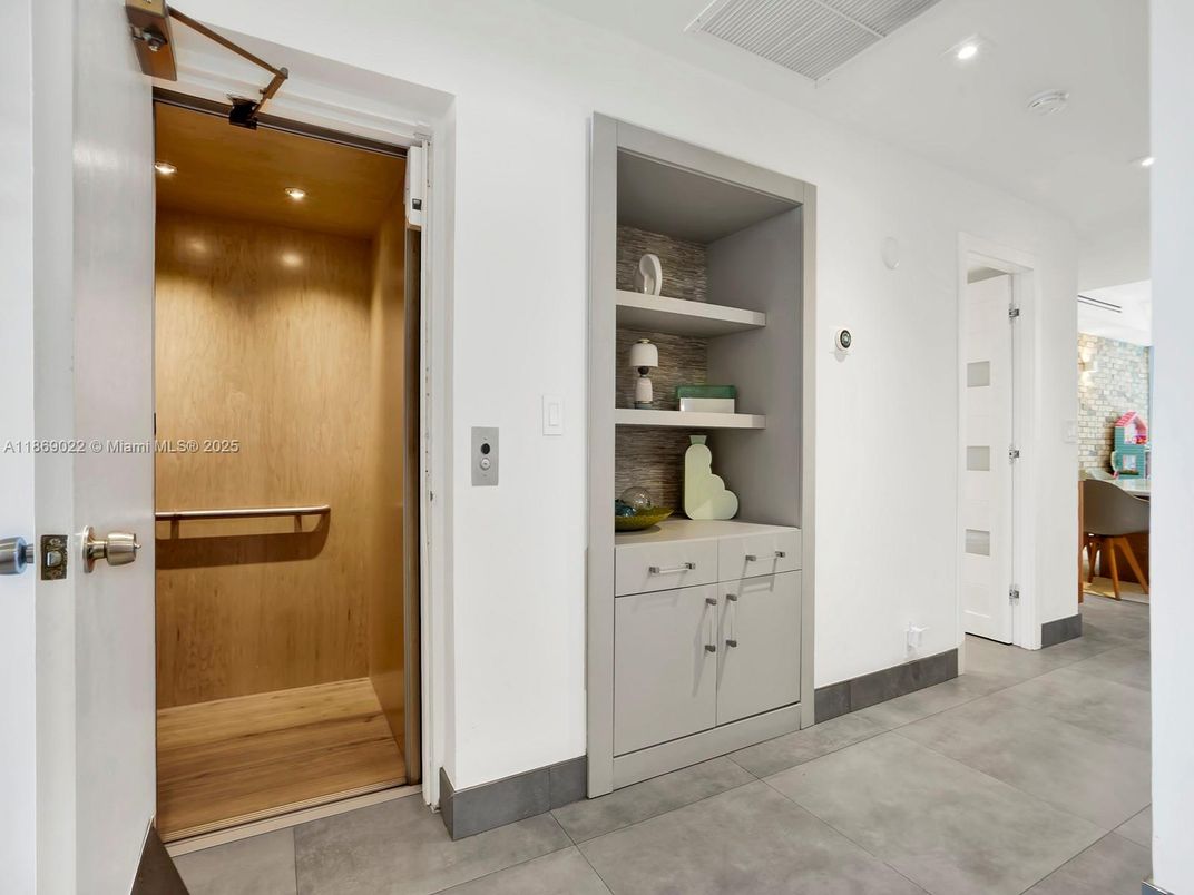 Elevator, Interior, Recessed Lighting, Sauna Room