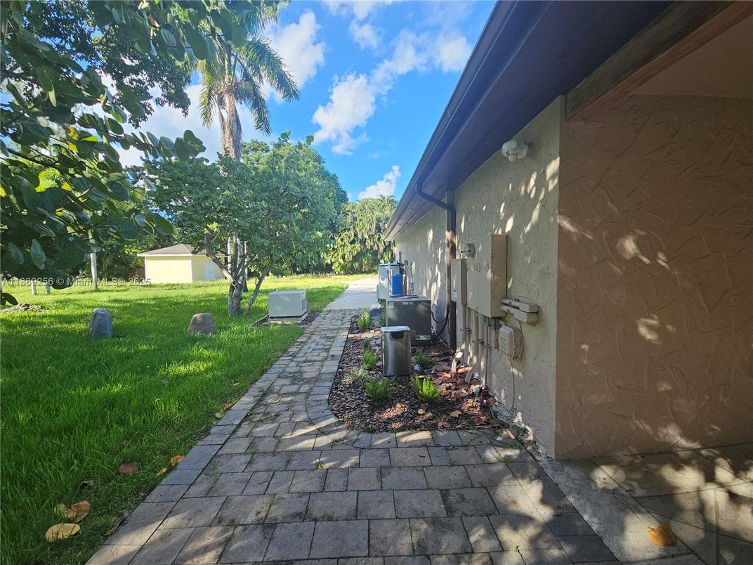 Backyard, Exterior