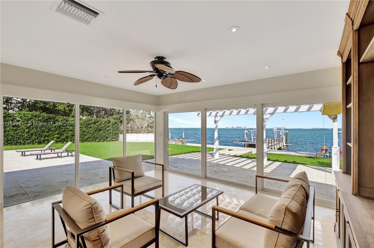 Interior, Living room, Recessed Lighting, Sun Room, Water