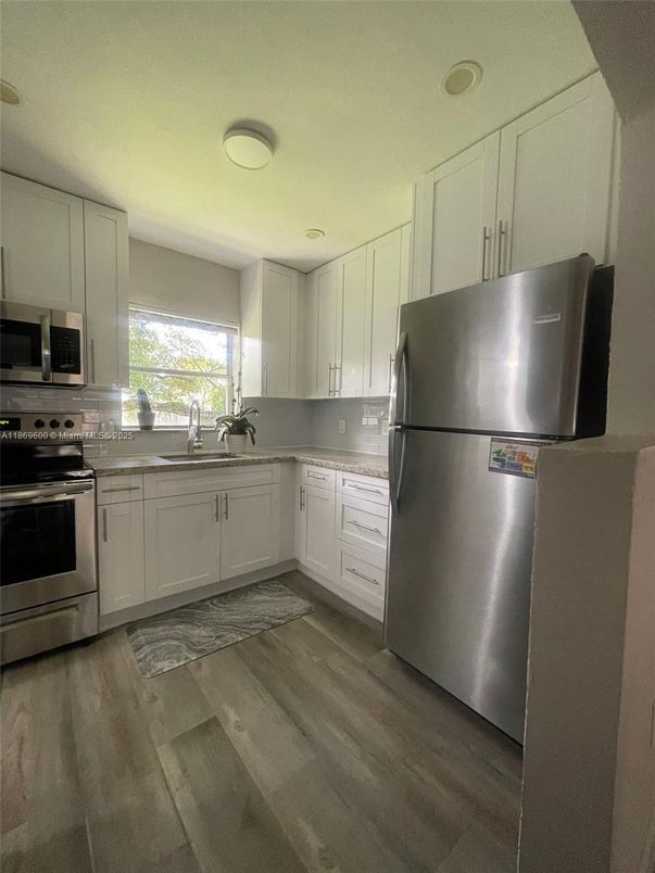 Interior, Kitchen, Stainless Steel Appliances, Wood Texture Flooring