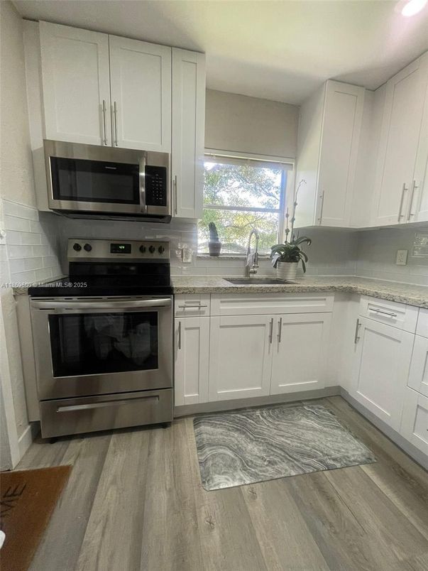 Interior, Kitchen, Stainless Steel Appliances, Wood Texture Flooring