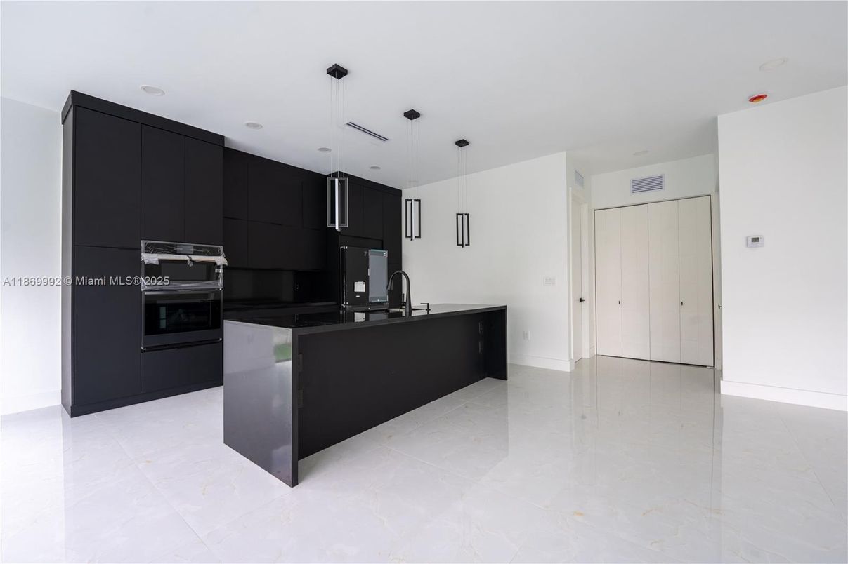 Interior, Kitchen, Pendant Lights, Recessed Lighting