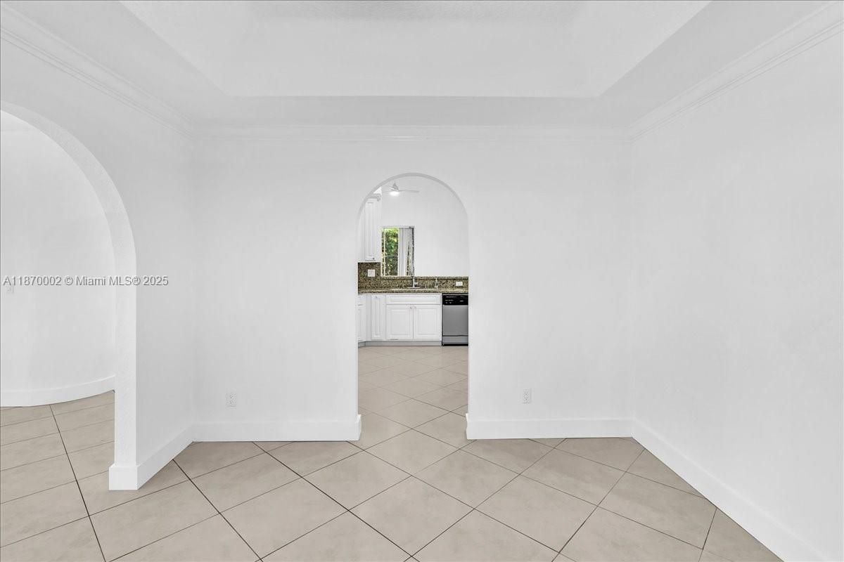 Empty room, Interior, Kitchen