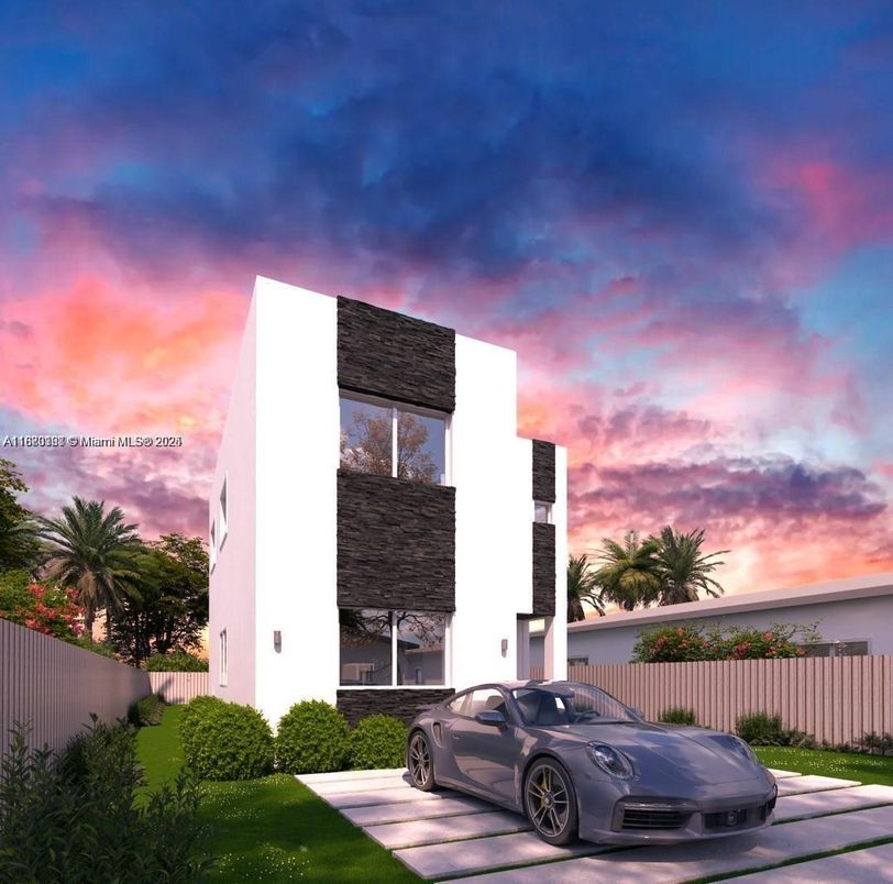 Exterior, Facade, Modern