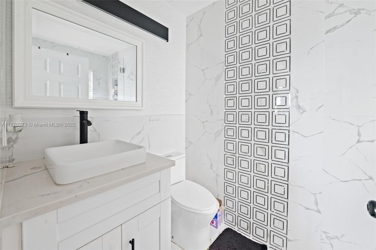 Bathroom, Interior, Marble Walls