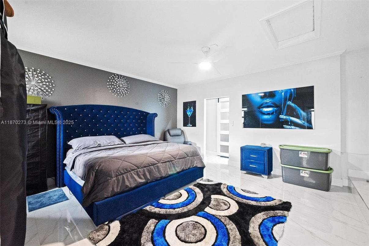 Bedroom, Interior, Marble, Recessed Lighting