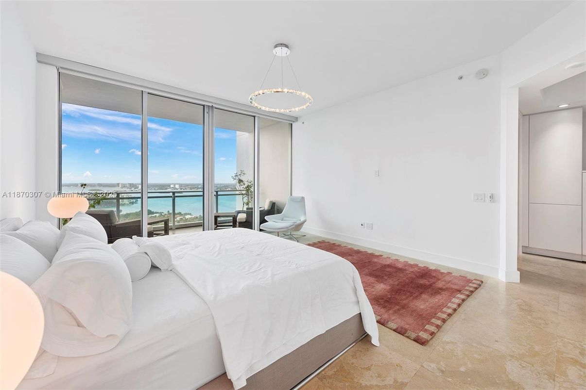 Bedroom, Interior, Pendant Lights, Recessed Lighting, Water