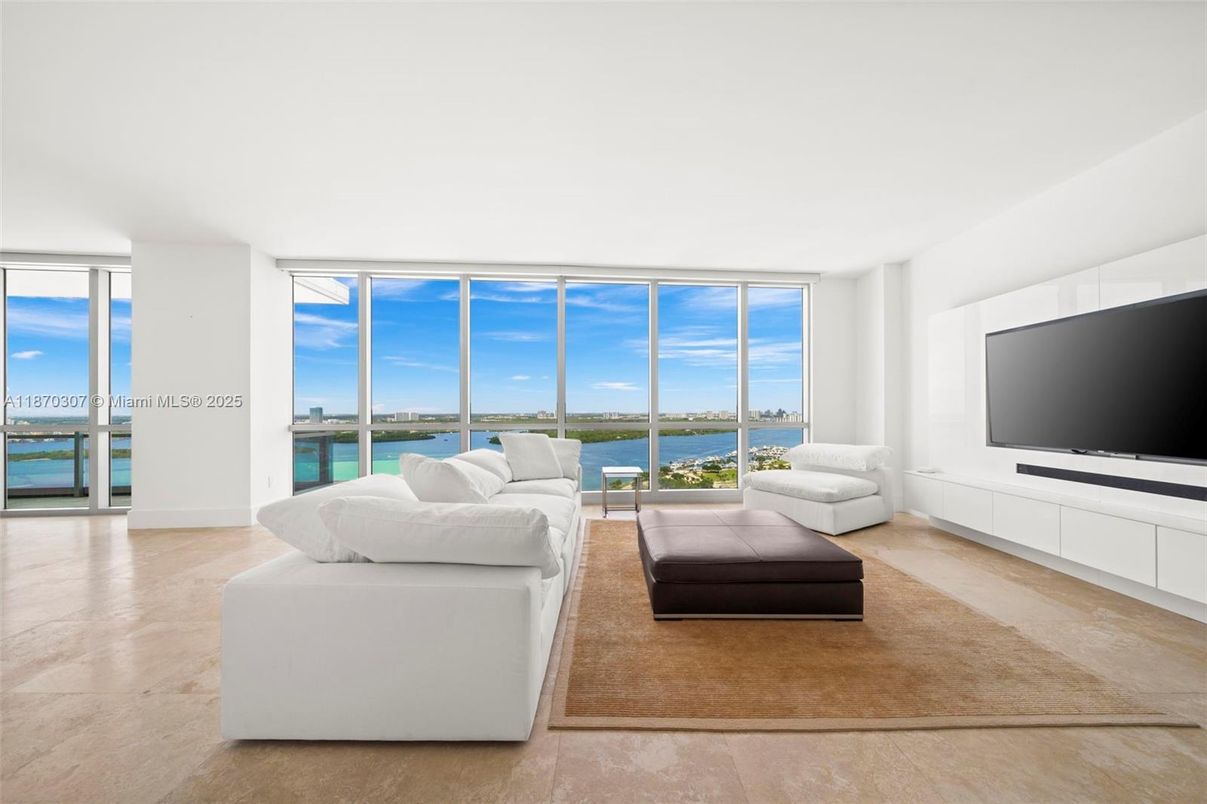 Interior, Living room, Water
