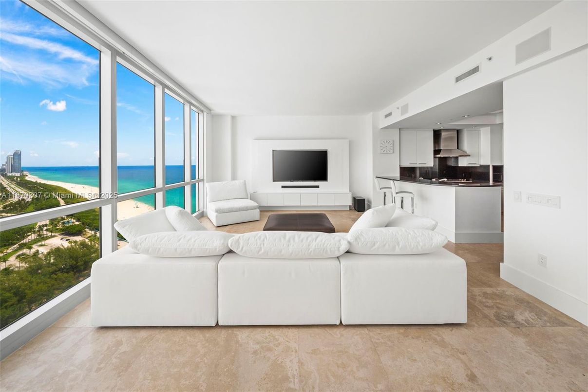 Interior, Living room, Water