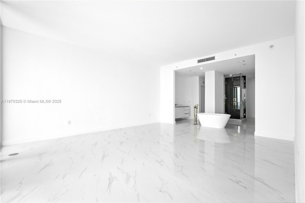 Bathroom, Free Standing Baths, Interior, Marble, Recessed Lighting