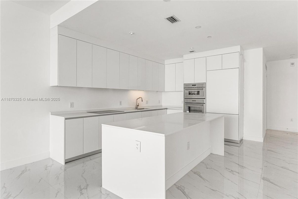 Interior, Kitchen, Marble, Recessed Lighting