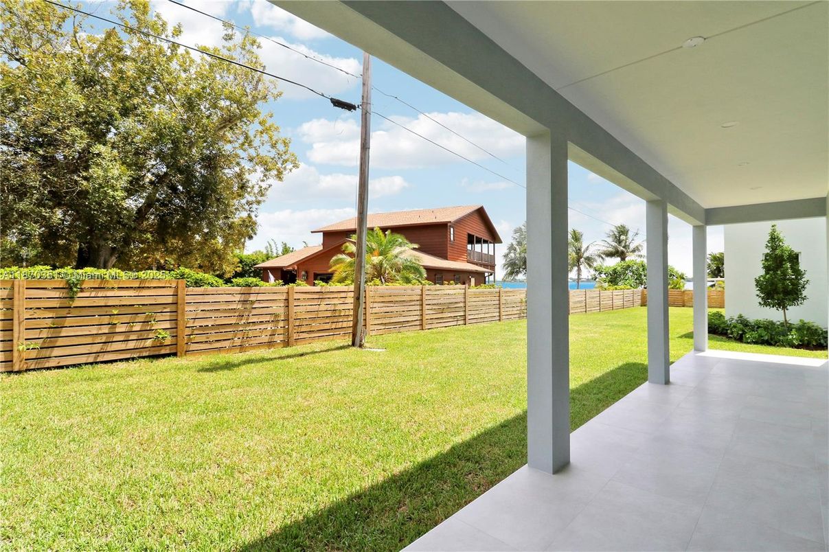 Backyard, Exterior