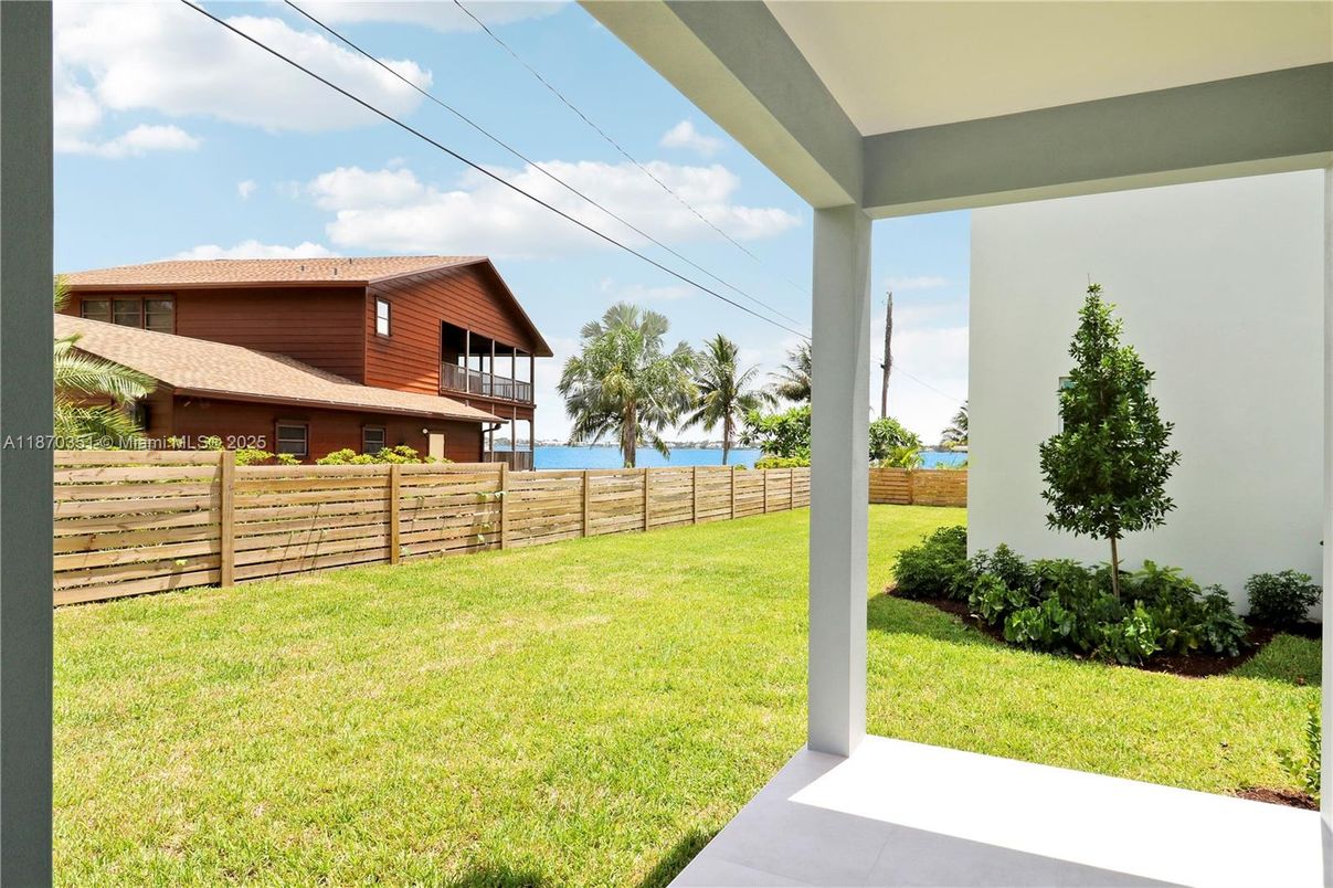 Backyard, Exterior