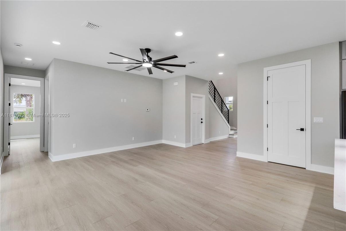 Empty room, Interior, Recessed Lighting, Wood Texture Flooring