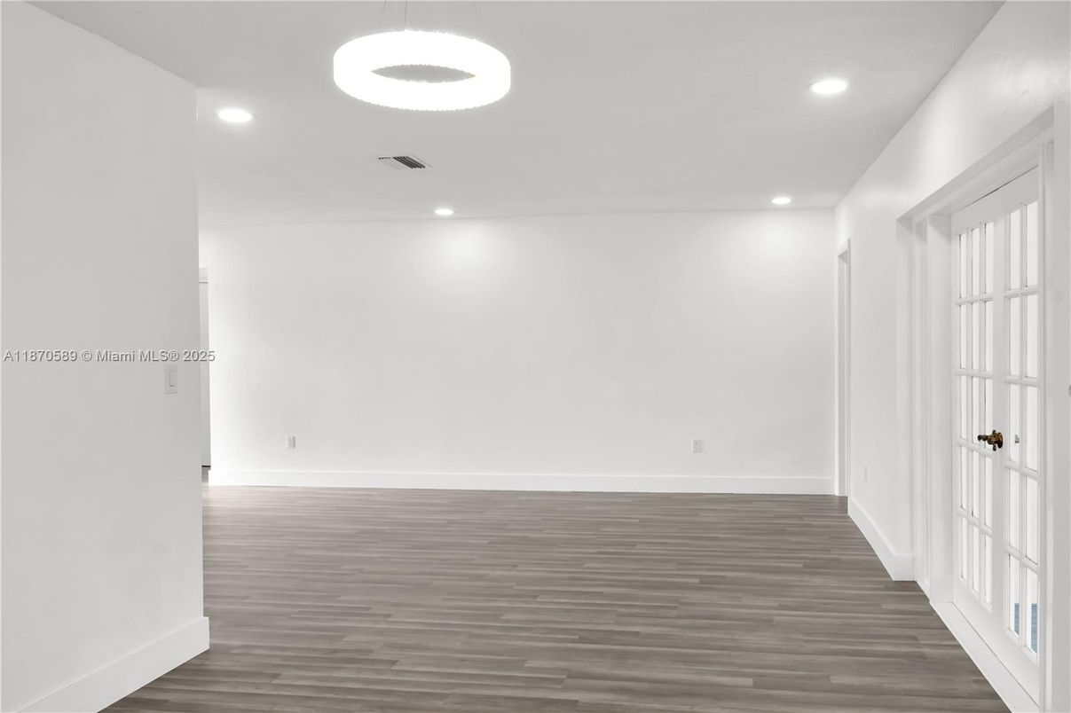 Empty room, Interior, Pendant Lights, Recessed Lighting, Wood Texture Flooring