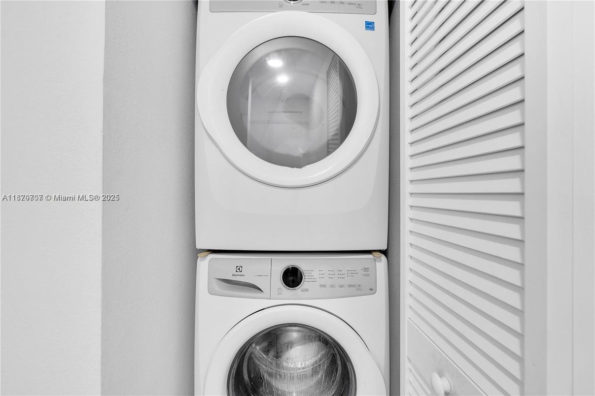 Interior, Utility Closets, Washer