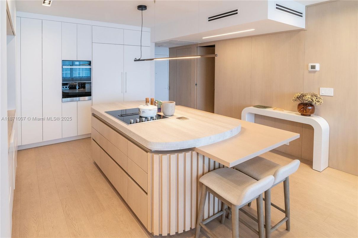 Interior, Kitchen, Pendant Lights, Recessed Lighting, Wood Texture Flooring