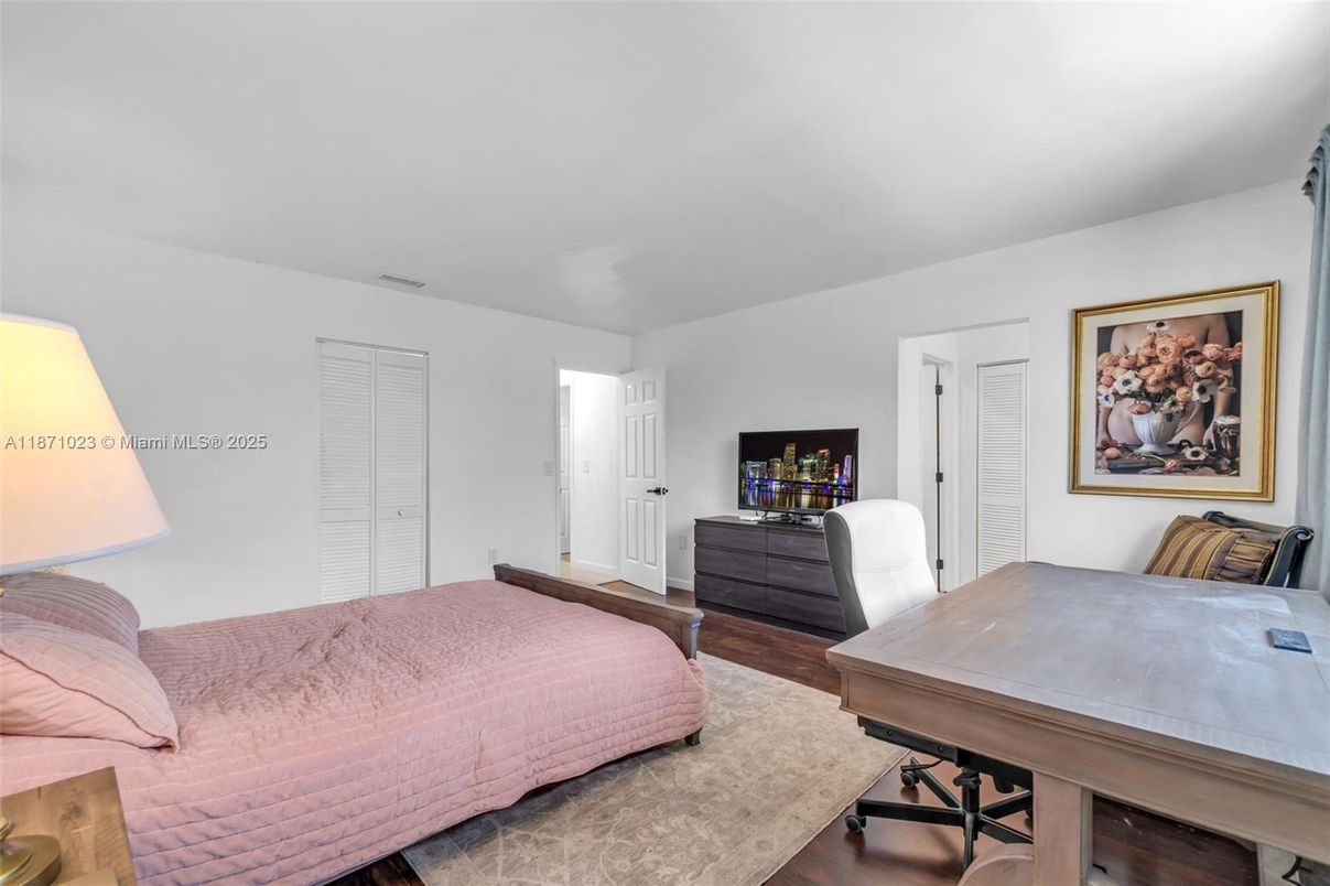 Bedroom, Home Office, Interior, Wood Texture Flooring