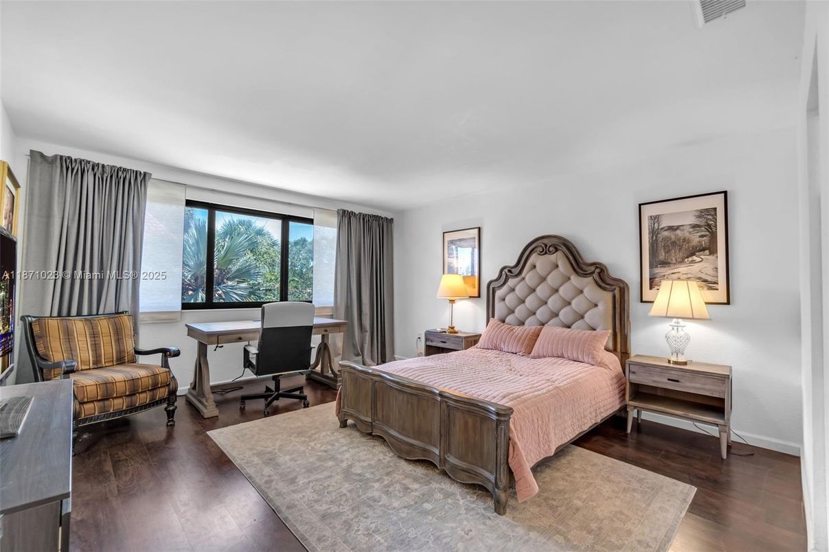 Bedroom, Home Office, Interior, Water, Wood Texture Flooring