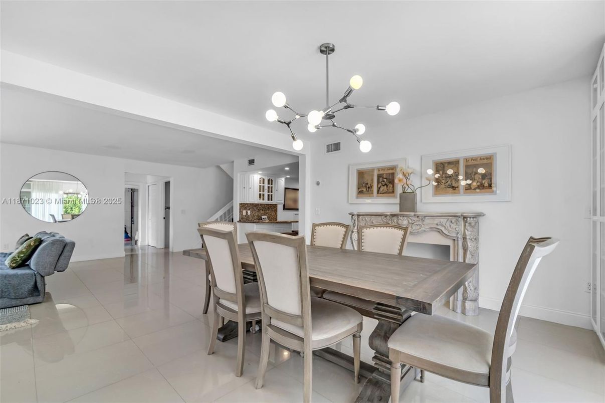 Dining room, Fireplace, Interior, Pendant Lights