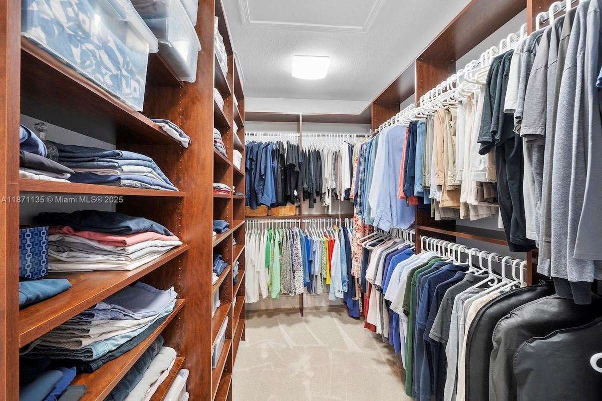 Interior, Walk-in Closets