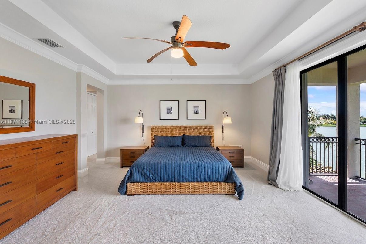 Bedroom, Interior, Water