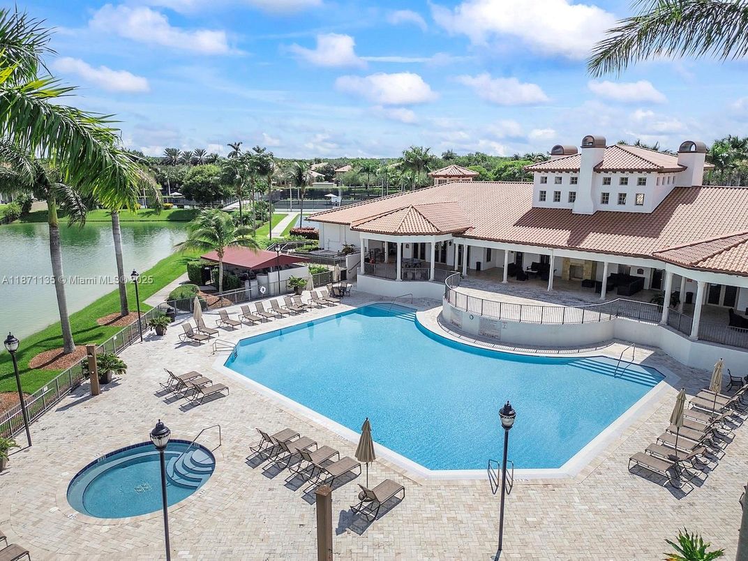 Exterior, Pool, Water