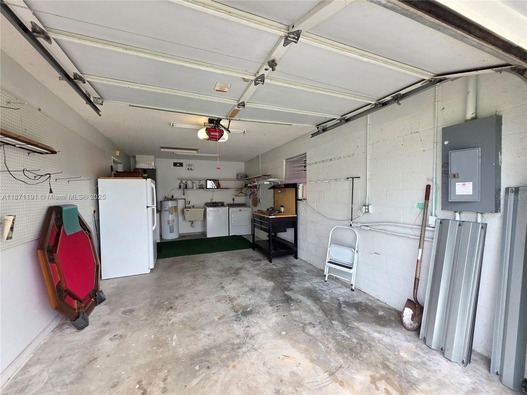 Garage, Interior, Washer