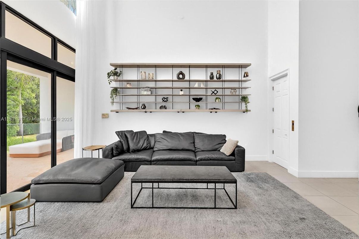 Interior, Living room