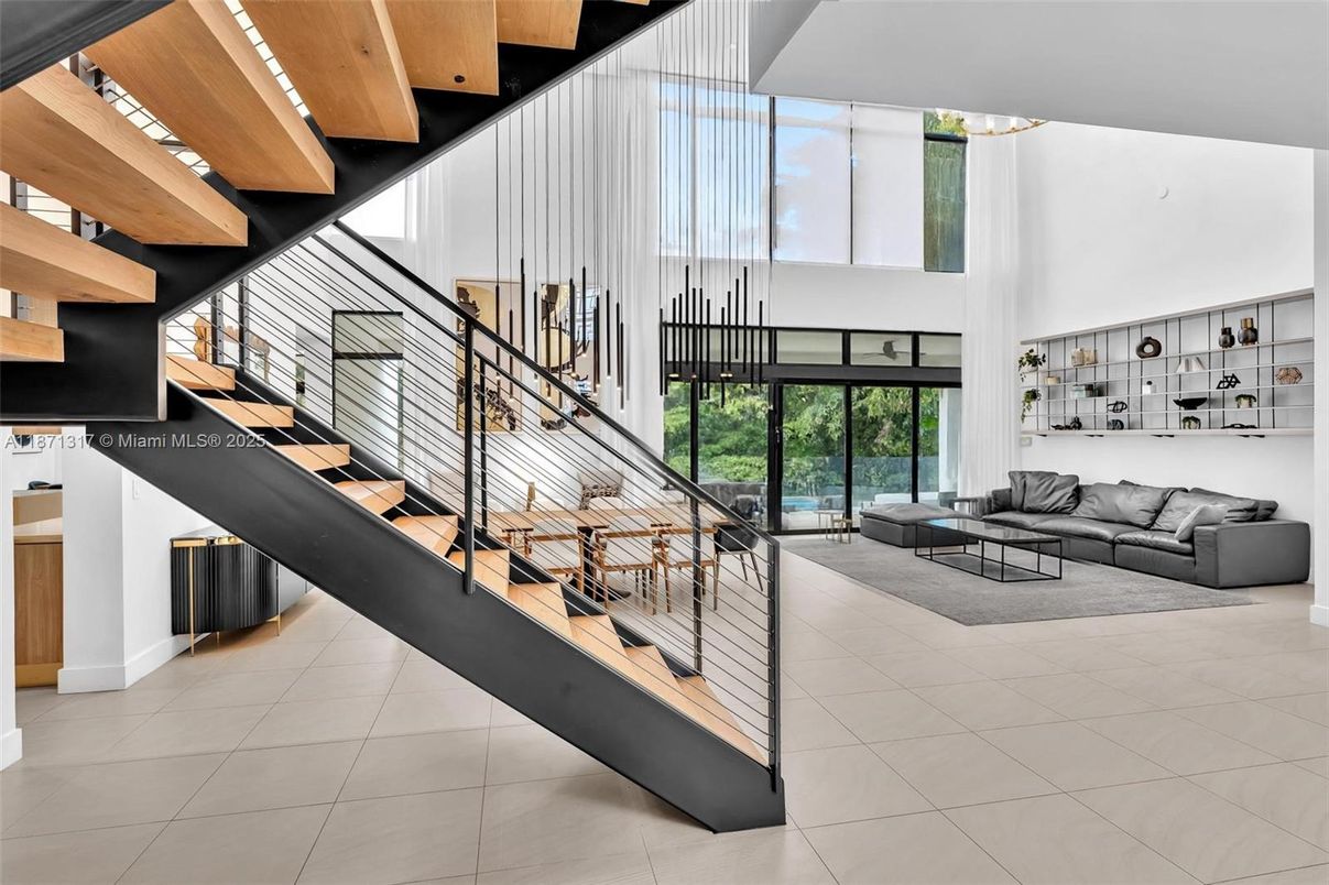 Interior, Living room, Pendant Lights