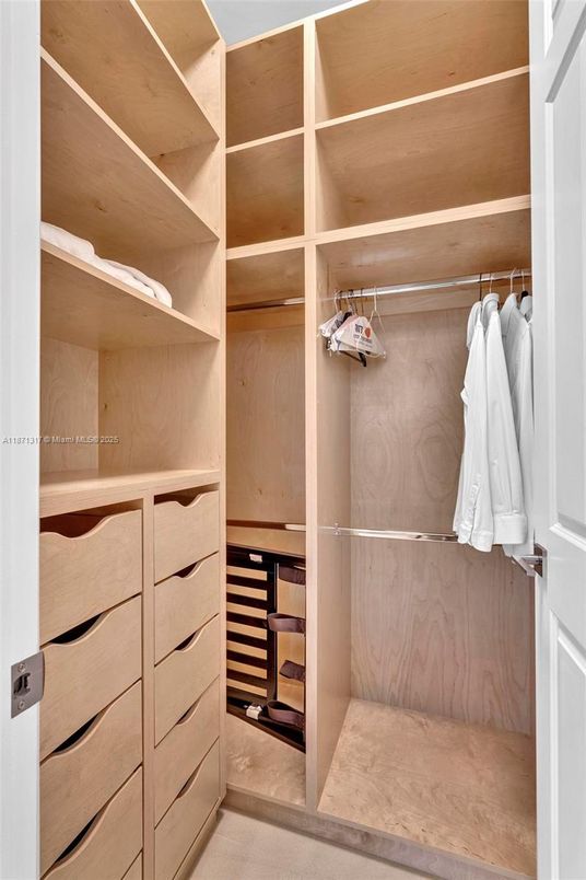 Interior, Walk-in Closets