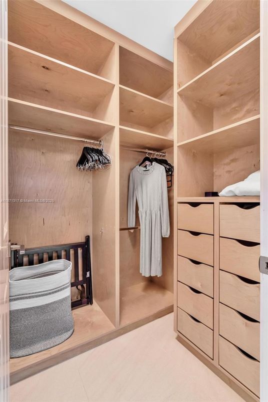 Interior, Walk-in Closets