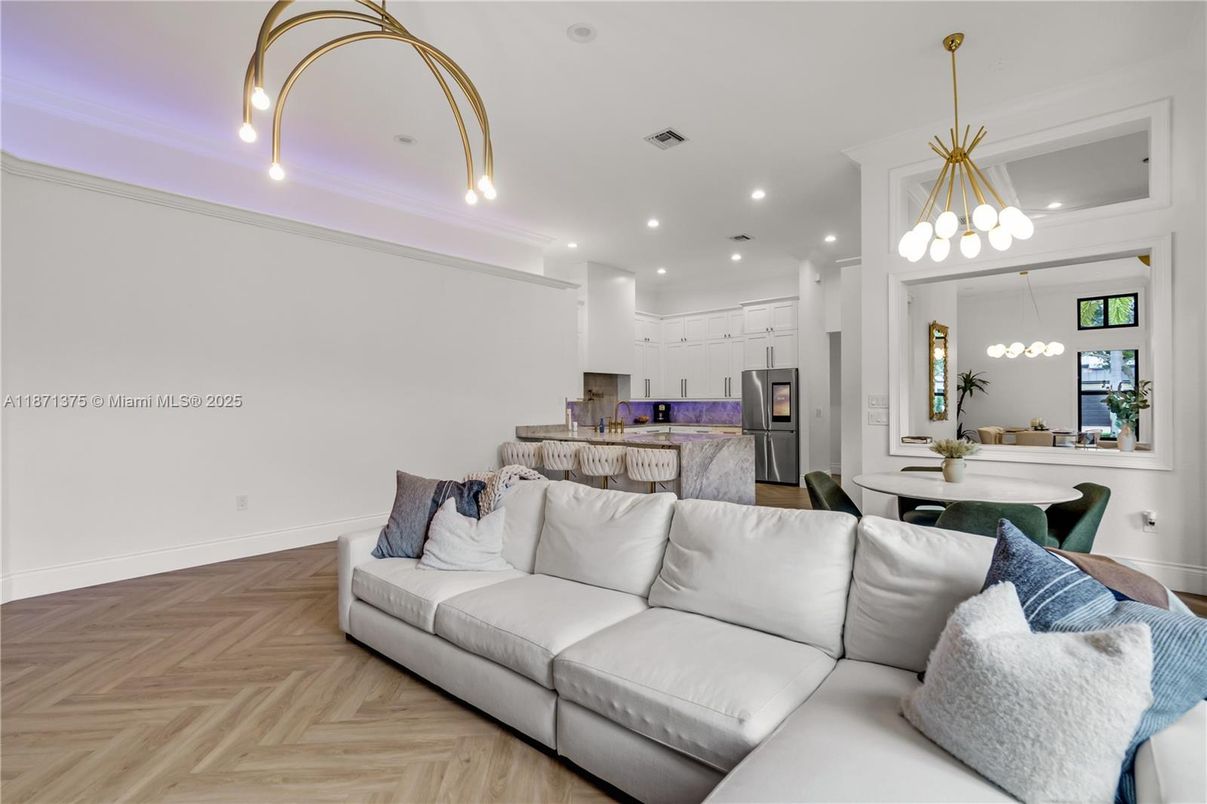 Dining room, Interior, Kitchen, Living room, Pendant Lights, Recessed Lighting, Stainless Steel Appliances, Wood Texture Flooring