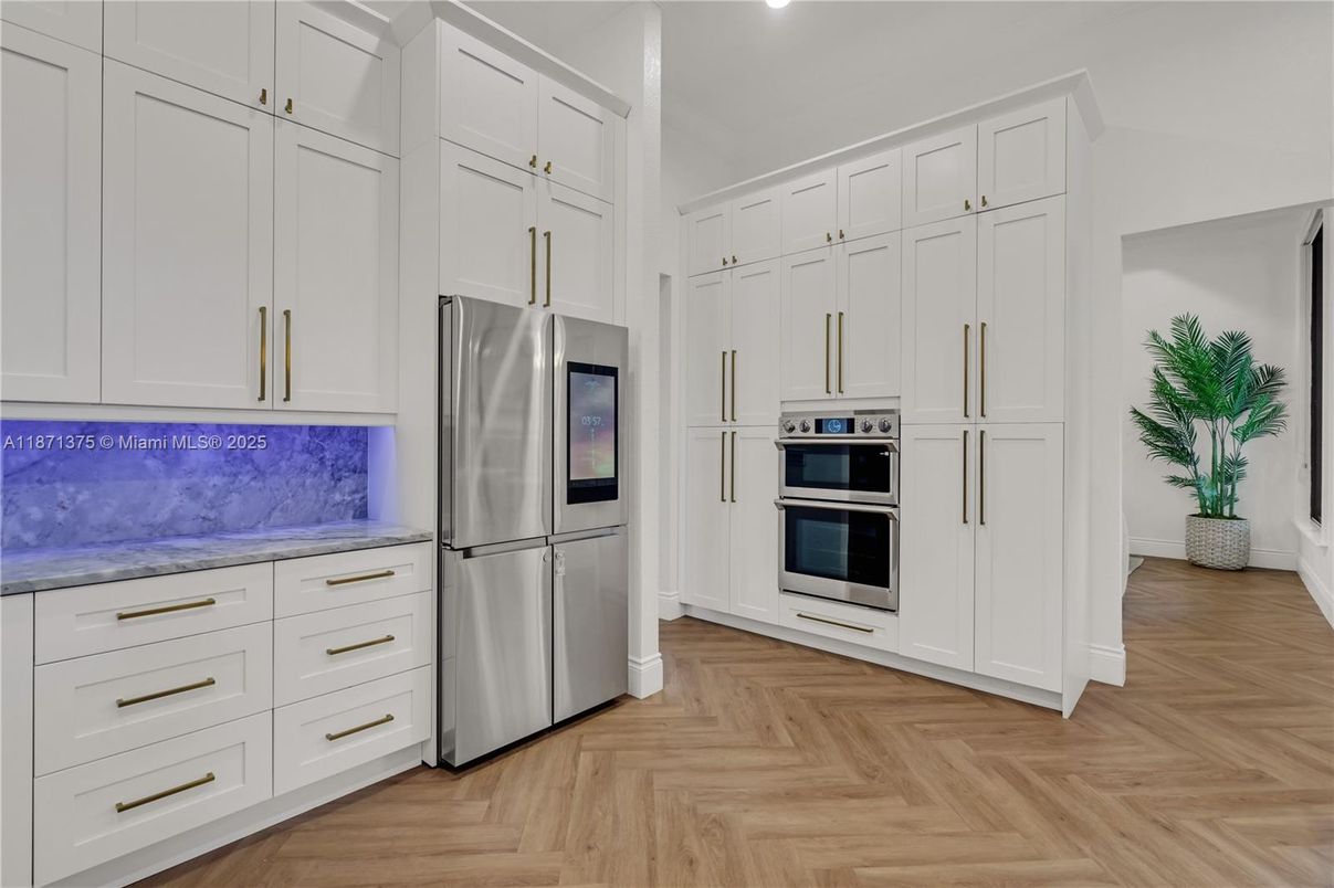 Interior, Kitchen, Stainless Steel Appliances, Wood Texture Flooring