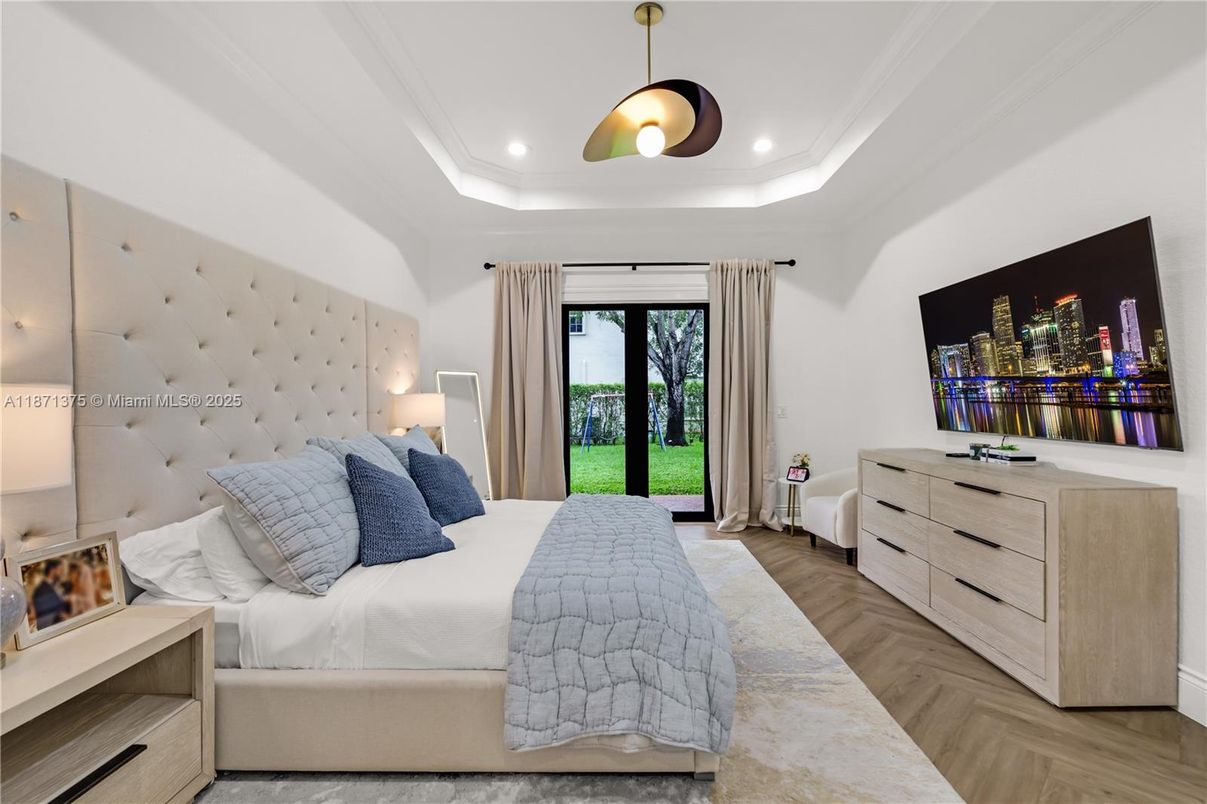 Bedroom, Interior, Pendant Lights, Recessed Lighting, Wood Texture Flooring