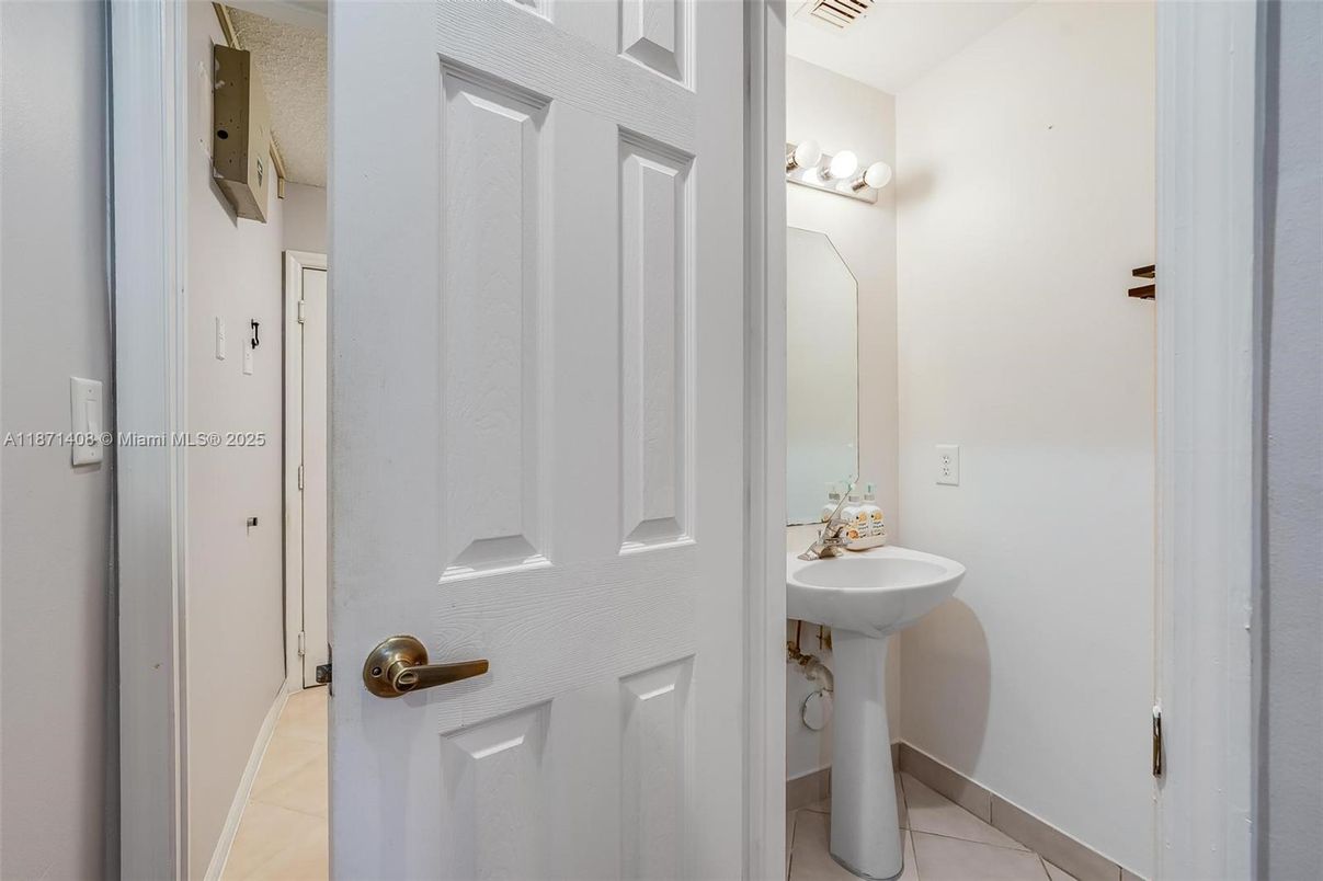 Bathroom, Interior