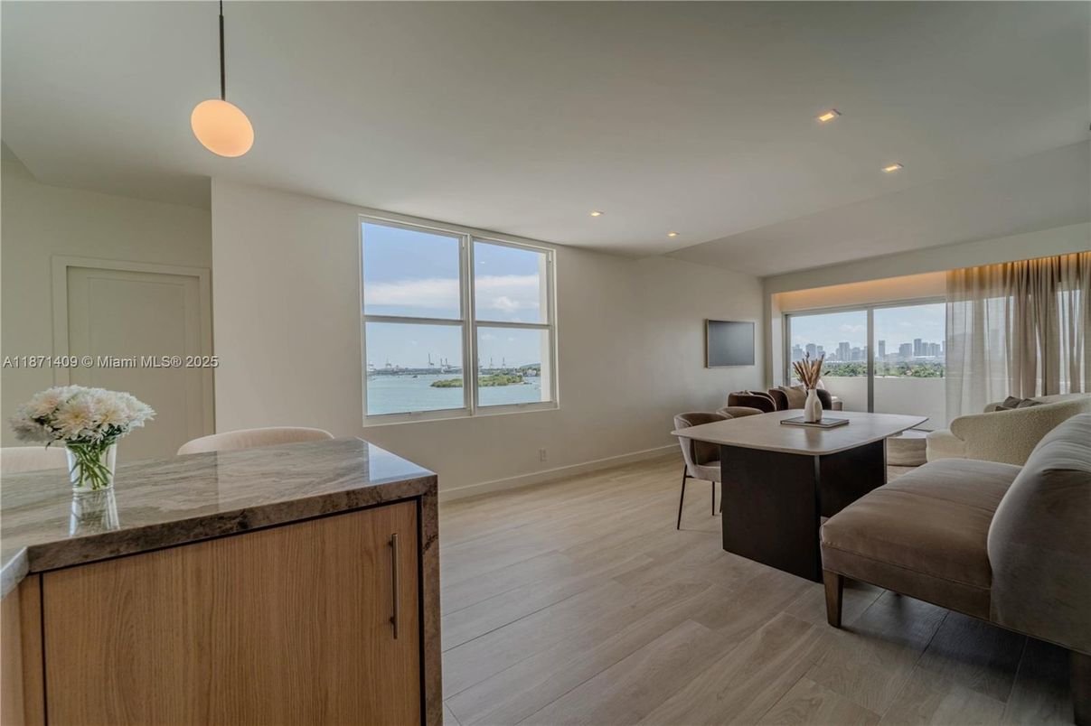 Dining room, Interior, Pendant Lights, Recessed Lighting, Water, Wood Texture Flooring
