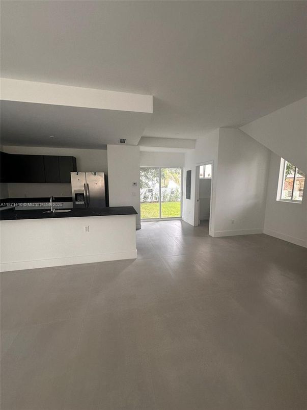 Empty room, Interior, Kitchen