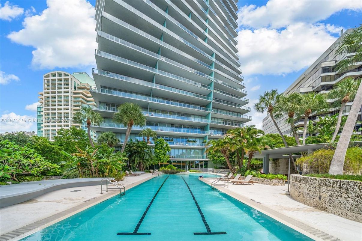 Exterior, Facade, Pool, Condo Building