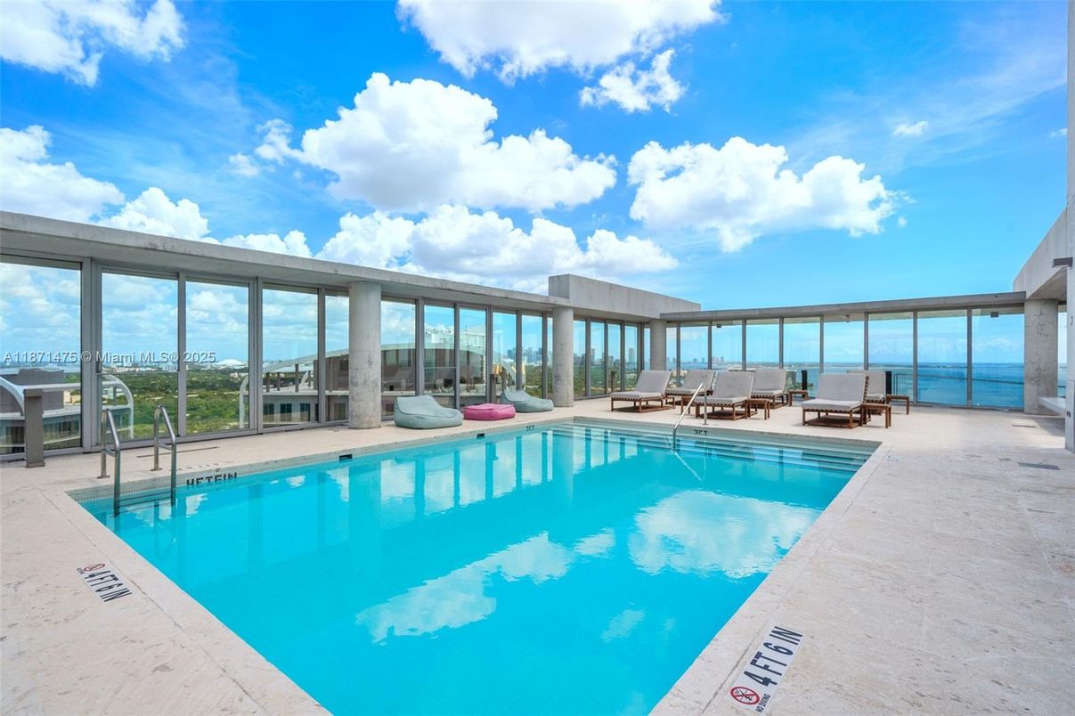 Exterior, Pool, Water