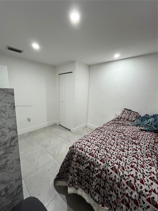 Bedroom, Interior, Marble, Recessed Lighting