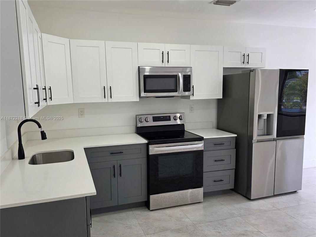 Interior, Kitchen, Stainless Steel Appliances