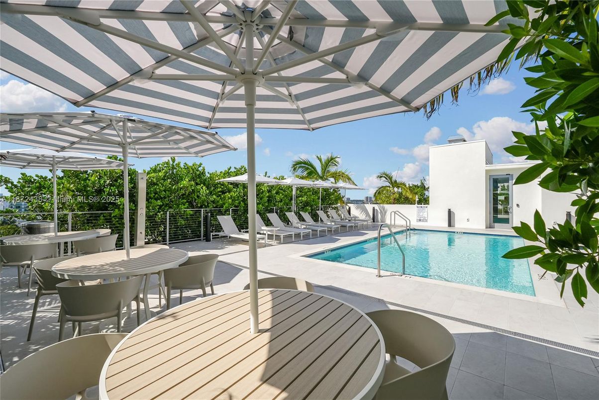 Exterior, Pool, Water