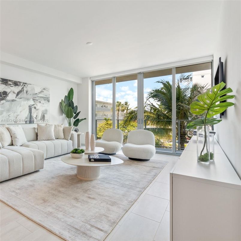 Interior, Living room, Recessed Lighting, Water