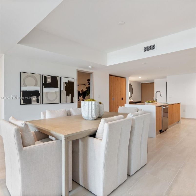 Dining room, Interior, Kitchen, Living room, Recessed Lighting